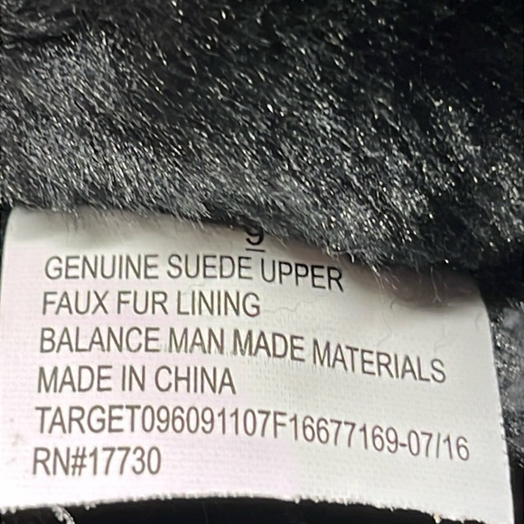 Target Boot Size 9 Black Suede Toggle Side Faux Fur lining Winter Outdoor cozy - Picture 8 of 11
